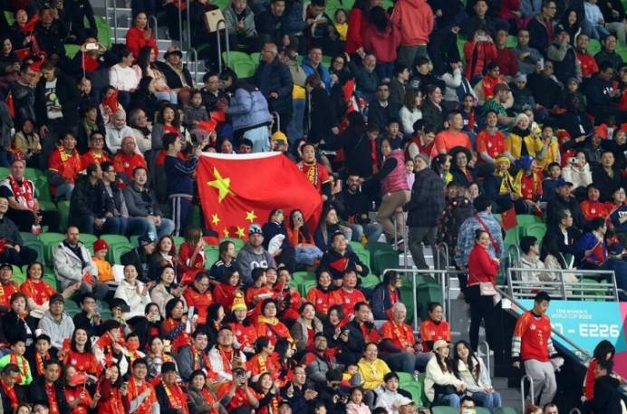 “原创金曼足球体育新闻”沙特阿拉伯联赛在中国成为热门足球体育话题“我们是否在